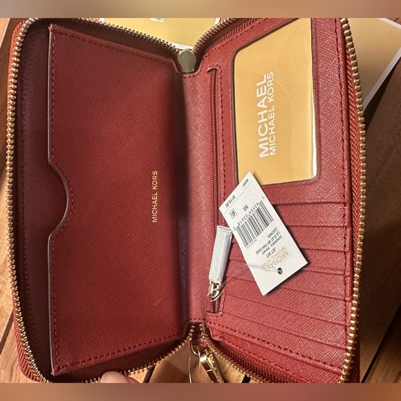 Michael Kors red zippered wallet wristlet phone case. $118 MSRP NWT - Picture 10 of 13